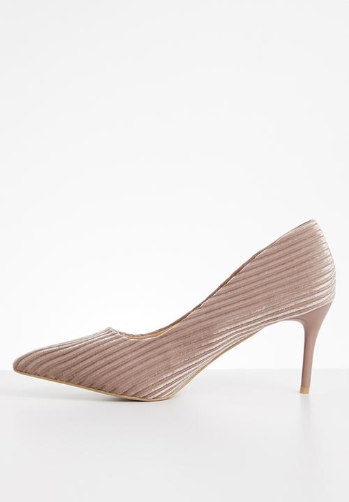 Dolce Vita - Nevada court heel - neutral