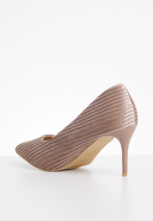 Dolce Vita - Nevada court heel - neutral