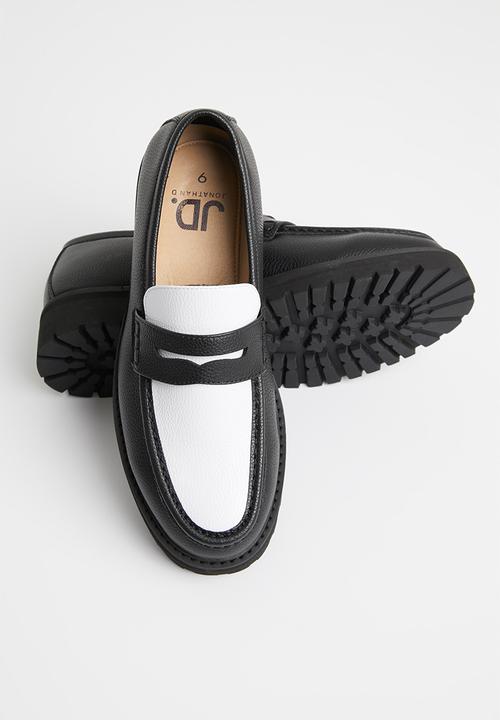 Jonathan D - Penny moccasin - black & white