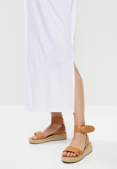 Superbalist - Maternity maxi crew neck T-shirt dress - white
