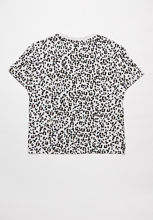 PUMA - Classics graphics tee - grey