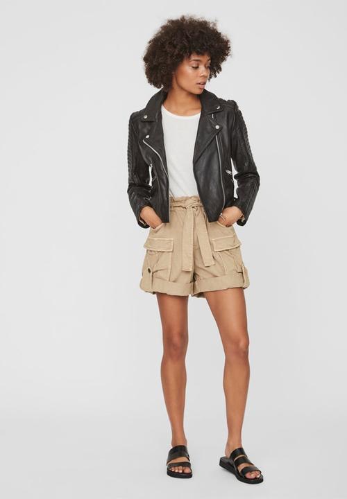 Vero Moda - Alicia short leather jacket - black