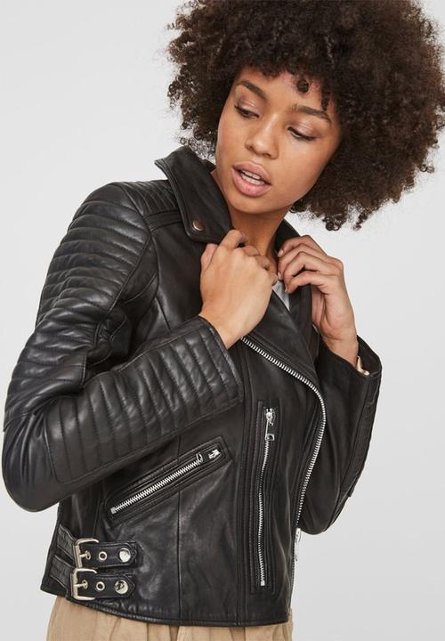 Vero Moda - Alicia short leather jacket - black