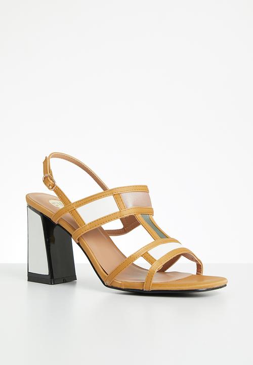 Footwork - Bass heel - mustard