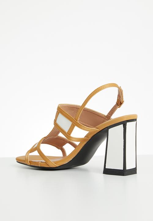 Footwork - Bass heel - mustard