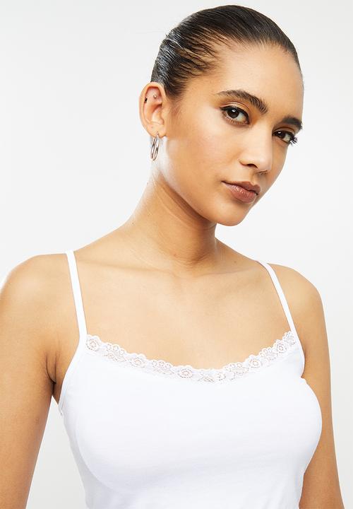 Blake - Cami crop top with lace - white