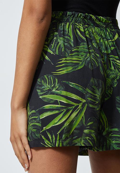 Superbalist - Pull on shorts - green & black 