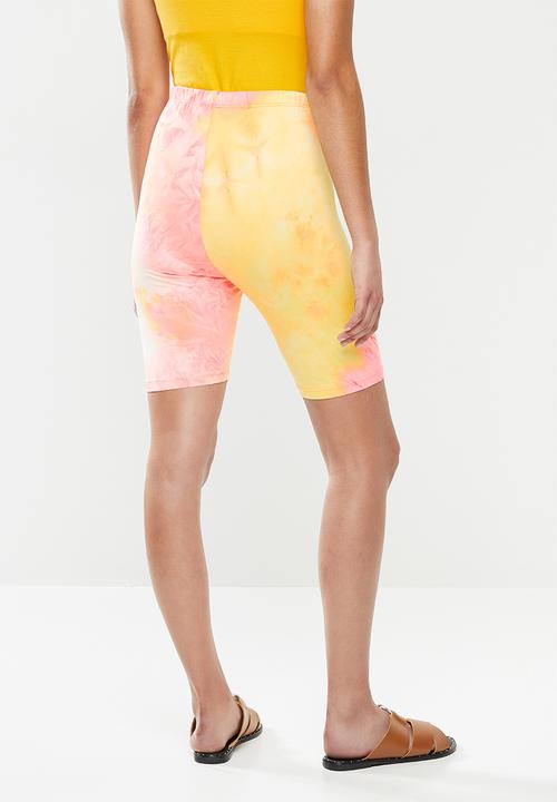 Glamorous - Petite Neon tie dye cycle shorts - coral