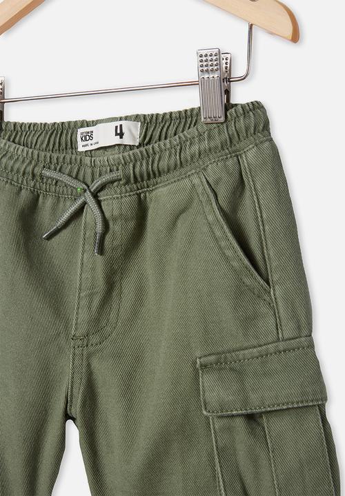 Cotton On - Charlie cargo short - swag green