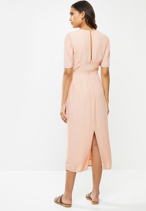 Glamorous - Short sleeved fitted midi - pale pink