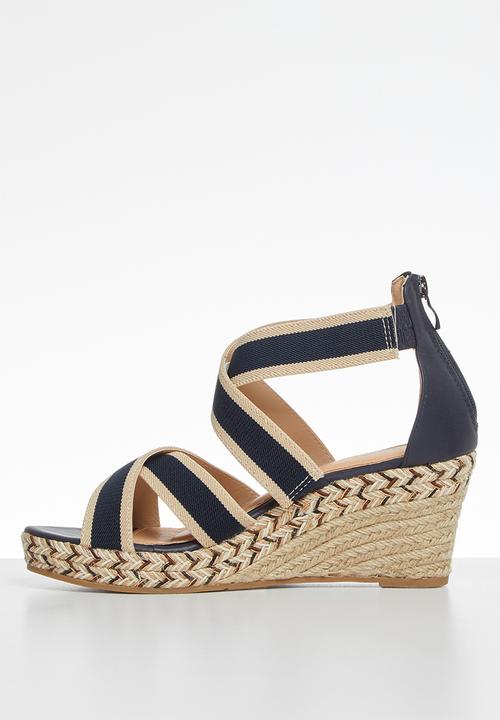 Plum - Toula wedge - navy