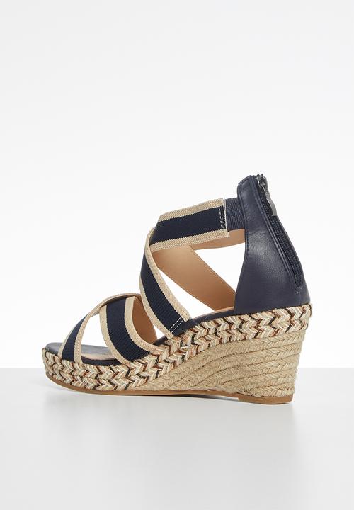 Plum - Toula wedge - navy