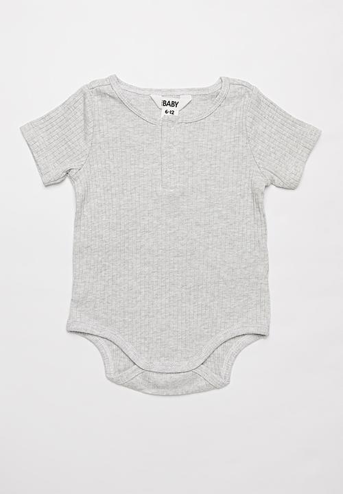 Cotton On - 2 pack short sleeve button bubbysuit - pink & grey 