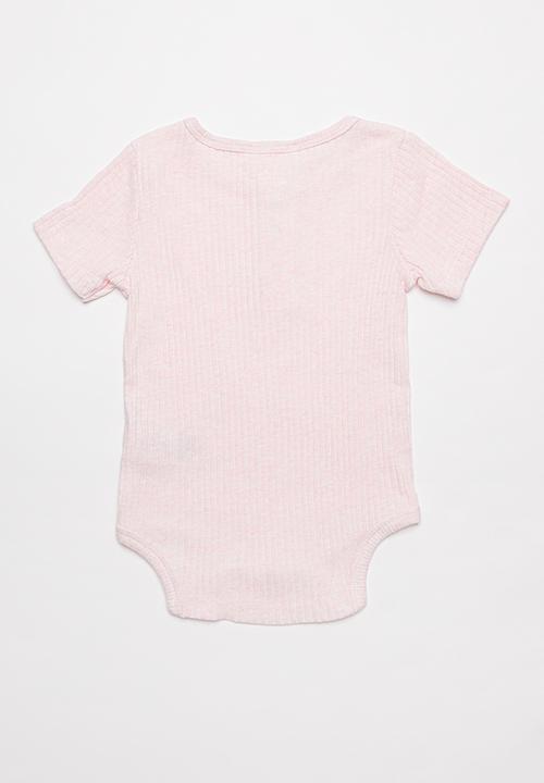 Cotton On - 2 pack short sleeve button bubbysuit - pink & grey 