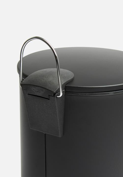 Bathroom Solutions - Powder coated pedal bin - black