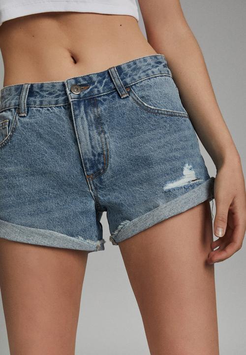 Cotton On - Mid relaxed denim short - jetty blue rip