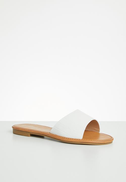 Miss Black - Lowri slide - white