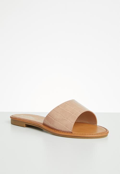 Miss Black - Lowri slide - neutral