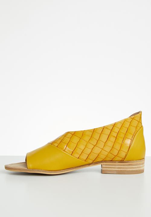 Miss Black - Micah 4 peep-toe - yellow