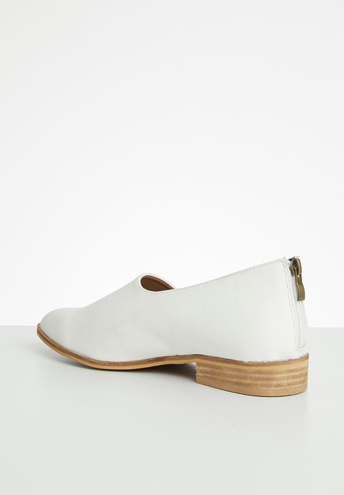 Miss Black - Fusha loafer - white