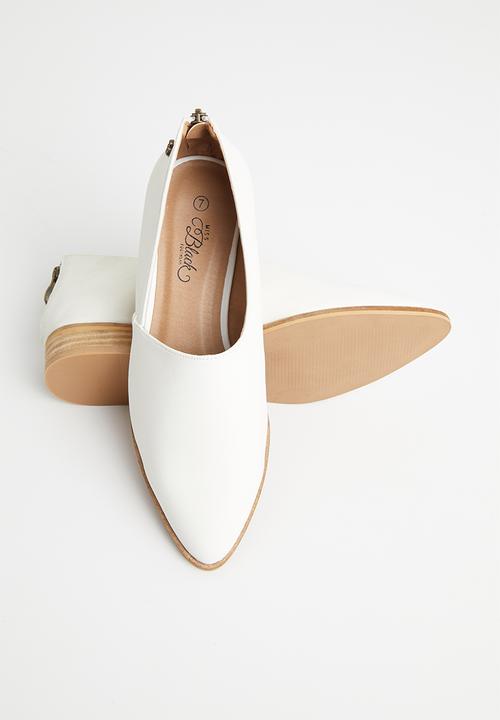 Miss Black - Fusha loafer - white