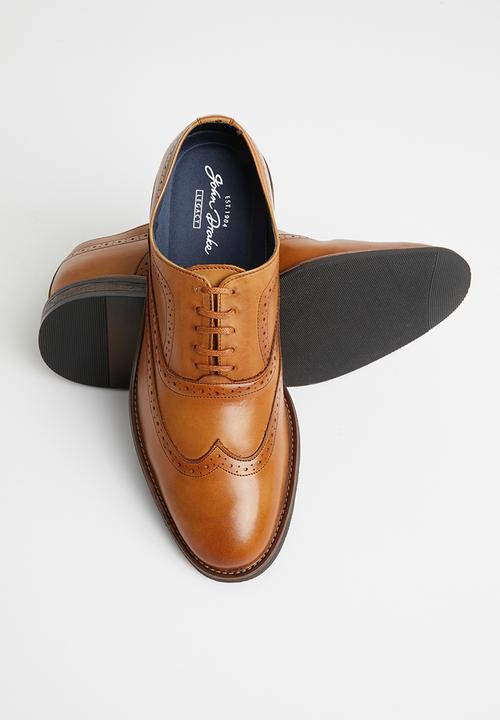 John Drake - Wingcap brogue - dark tan