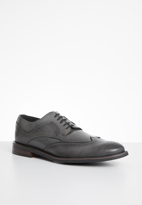 John Drake - Derby brogue - grey