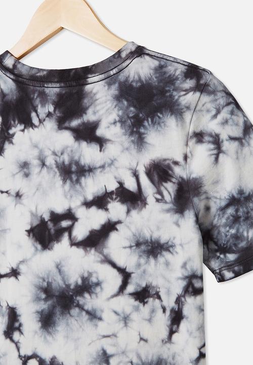 Free by Cotton On - Free boys long line tee - phantom tie dye