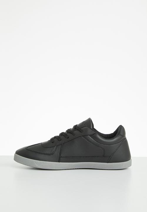 SOVIET - Y cecil - black & grey