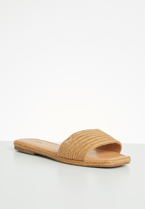 Plum - Chesire sandal - brown