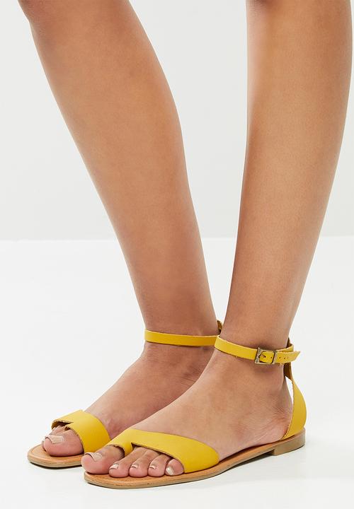 Superbalist - Gean leather ankle strap sandal - yellow