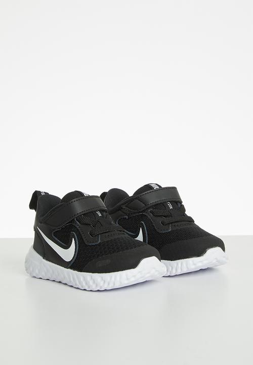 Nike - Nike revolution 5 - black