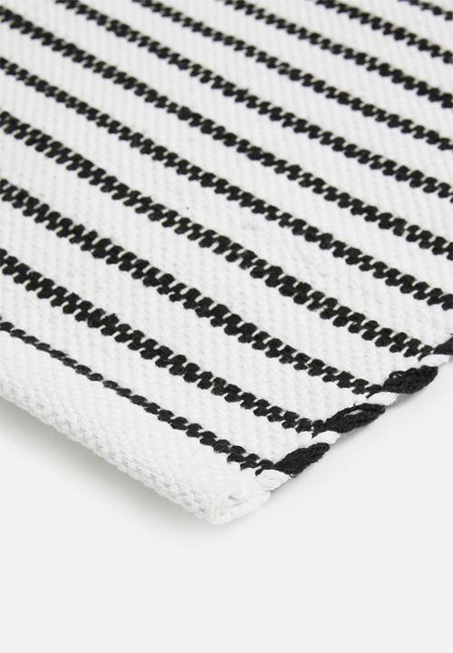 Sixth Floor - Woven placemat - white & black 