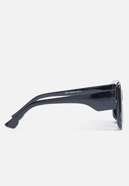 Superbalist - Halsey square sunglasses - black