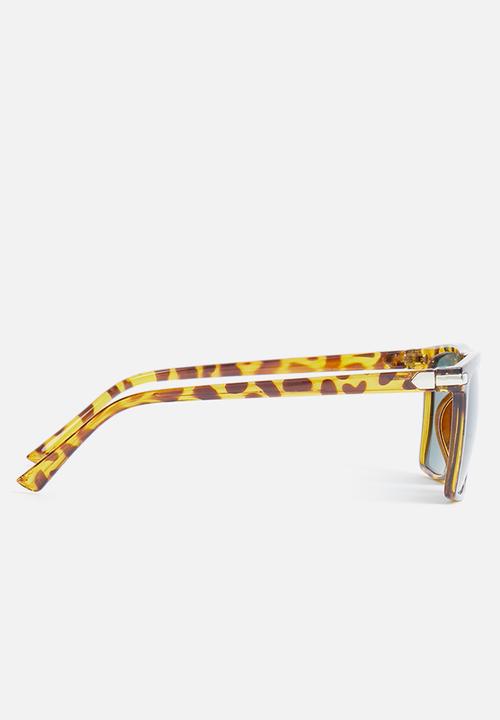 Superbalist - Cruz wayferer sunglasses - brown