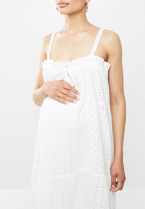 Missguided - Maternity brodrie tiered midaxi - white