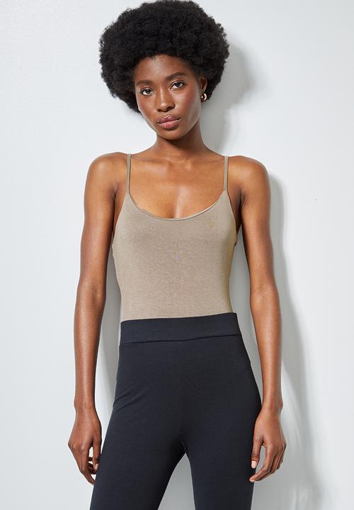 Superbalist - 3 Pack scoopneck cami with half shelf - multi
