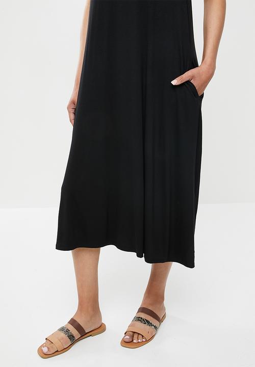 edit - Highneck pocket swing dress - black