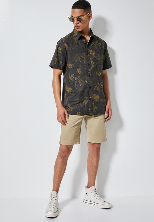 Superbalist - Theo regular fit pattern shirt - black & brown 