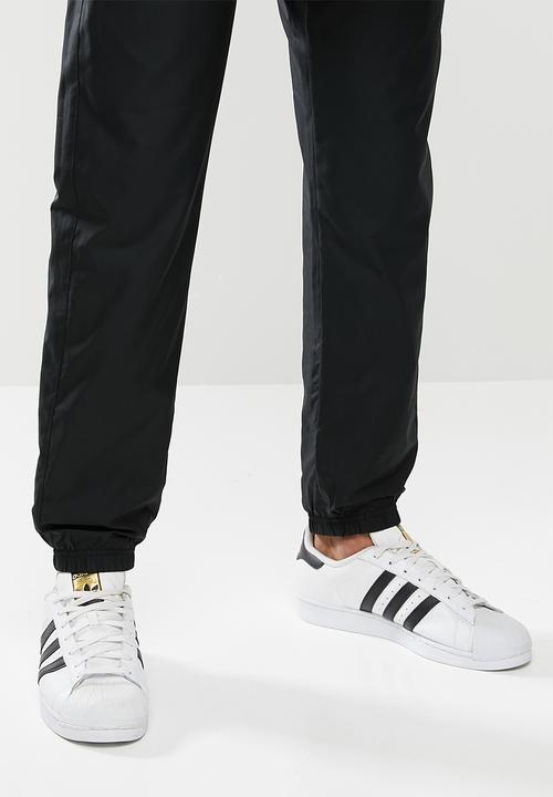 adidas Originals - Essential trackpants - black