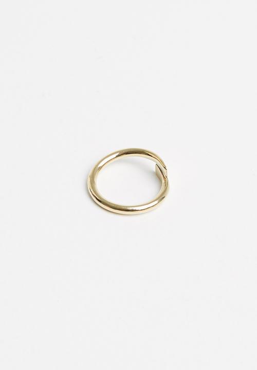 Matter of Fakt - Hammered overlap ring - brass