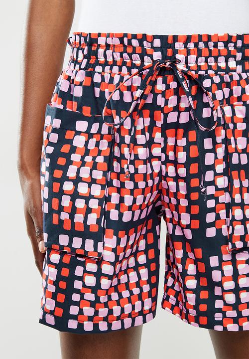 Me&B - Bright check cotton short with oversized pockets - multi 