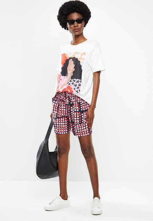Me&B - Bright check cotton short with oversized pockets - multi 