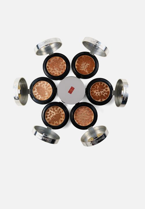 Elizabeth Arden -  Pure Finish Mineral Powder Foundation - 4