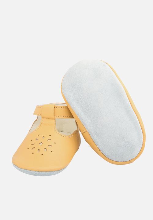 shooshoos - Great mind - yellow leather