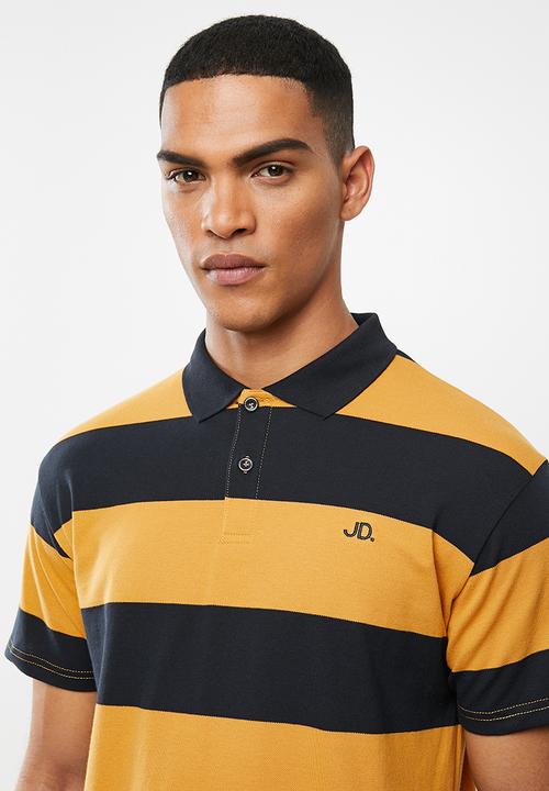 Jonathan D - Modern fit short sleeve stripe golfer - navy & mustard 