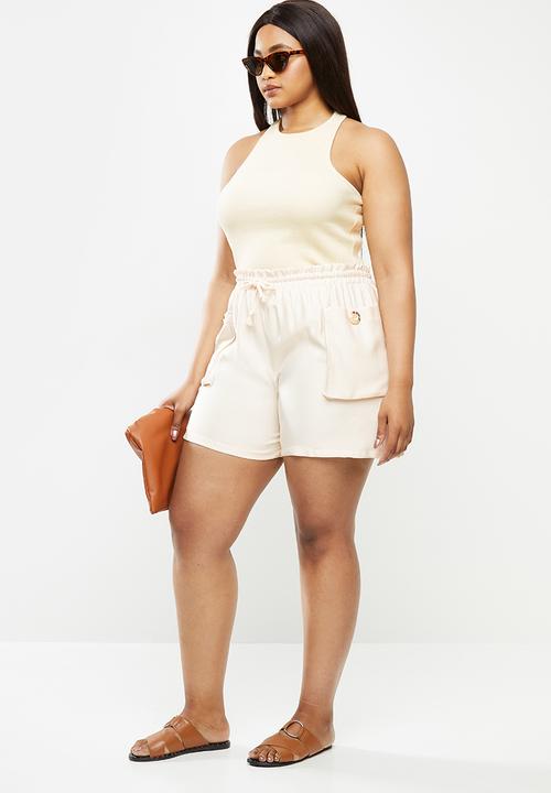 Me&B - Plus soft shorts with oversized pockets - neutral 