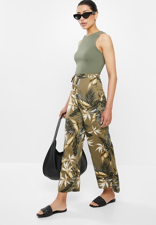 edit - High neck vest - fatigue green