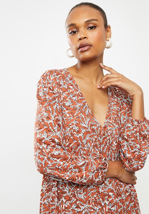 edit - Long sleeve v-neck tiered midi dress - rust & white