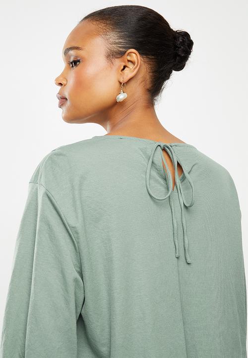 edit - Puff sleeve embroidered tee - sage
